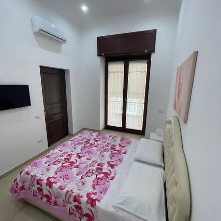 Margi House Napoli Apartment ภายนอก รูปภาพ